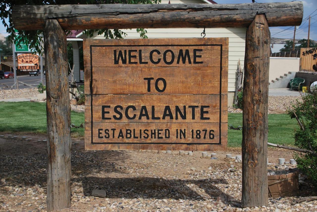 Cowboy Country Inn Escalante Bagian luar foto